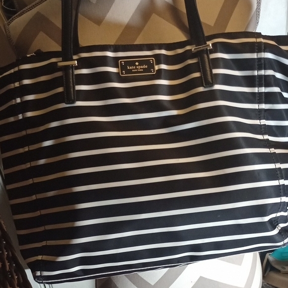 New Kate Spade Black and White Striped Tote Bag - Picture 3 of 3